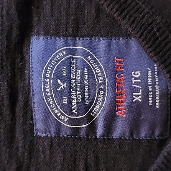 American Eagle Sweater - Picture 2 of 4